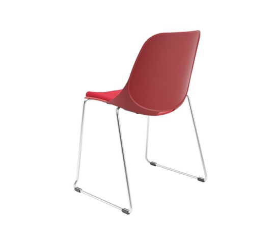 Cadeira Empilhável vermelha; em SP