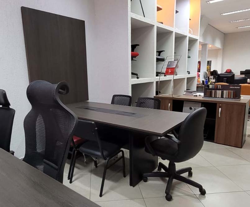 Mesa de Reunião em Promoção, Pronta-entrega, SP