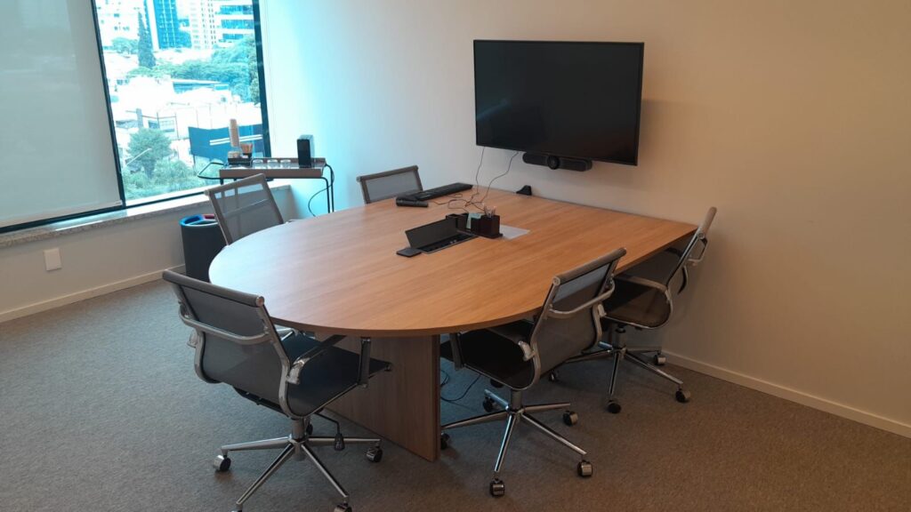 Mesa de Reunião Especial sob medida; escritórios projetados