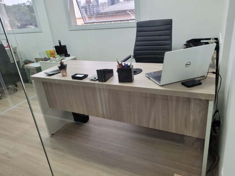Mesa Compacta para Escritório; móveis escritório