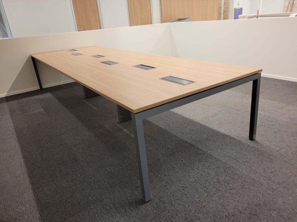 Mesa Plataforma para Escritório Especial; Móveis corporativos