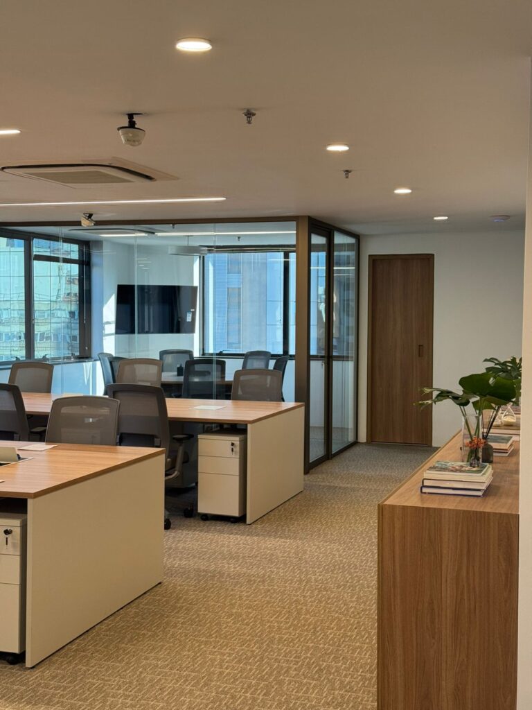 Estação Plataforma Sob Medida; Móveis para Escritório Planejado