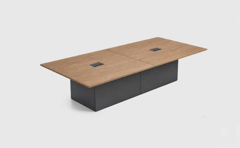 Mesa de Reunião com Pé Caixa, em SP